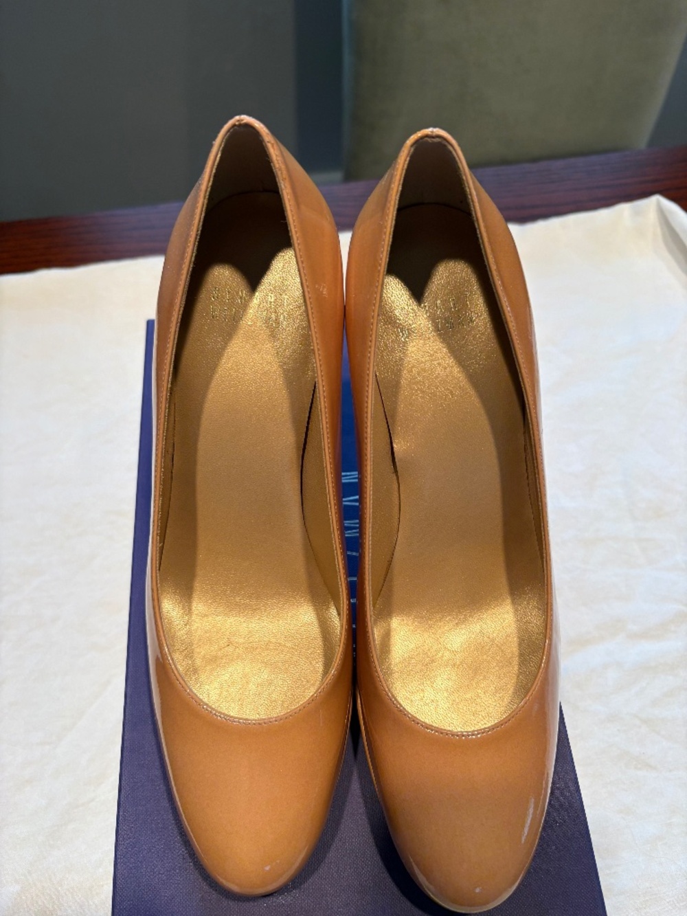Stuart Weitzman platswoon shoes